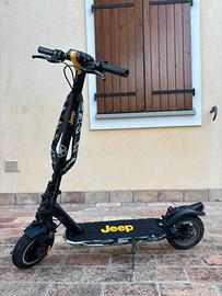 Monopattino Elettrico Jeep 2XE Urban Camou