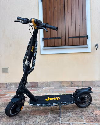 Monopattino Elettrico Jeep 2XE Urban Camou