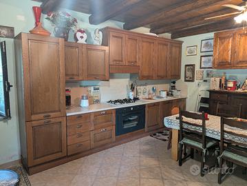 Cucina completa stile antico