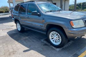 Grand cherokee