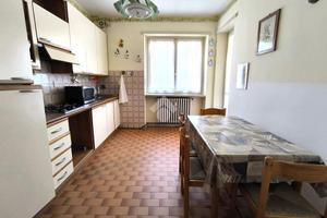 3 LOCALI A CRESCENTINO