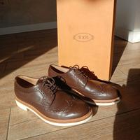 Tod’s Derby Brogue in pelle – Taglia 41 (UK 7)