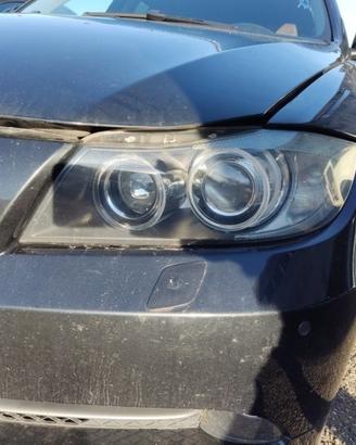 Proiettore sinistro BMW 330 del 2005