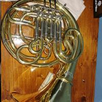 Corno sib/fa Briz Mod.800 con custodia