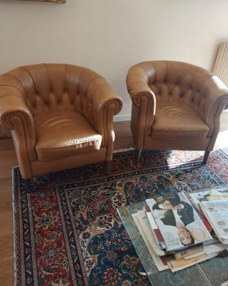 2 poltrone Natuzzi in cuoio chiaro