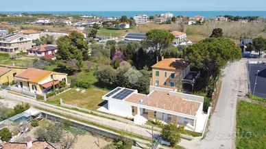 VILLA SINGOLA A GIULIANOVA