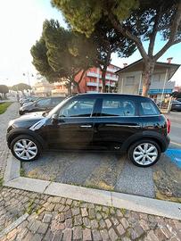 BMW Mini Countryman One D ideale per neopatentati