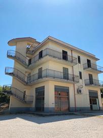 Fabbricato multiuso