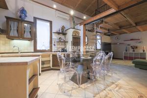 AMPIO E LUMINOSO APPARTAMENTO CON INGRESSO INDIPEN