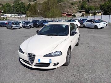 Alfa Romeo 147 5 Porte 147 3p 1.9 jtd C.N.C 120cv