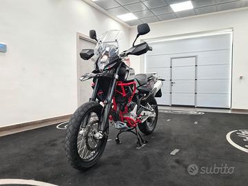 SWM SUPERDUAL 600 T