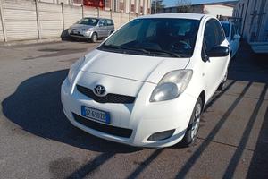 Toyota Yaris 1.0 5 porte