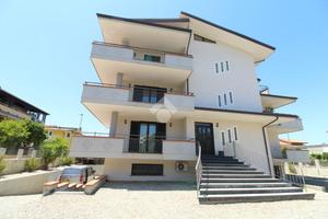 3 LOCALI A MONTALTO UFFUGO