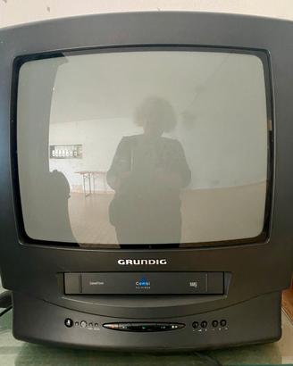 Televisore GRUNDIG + VHS integrato