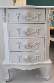  COMODINO IN STILE SHABBY CHIC.