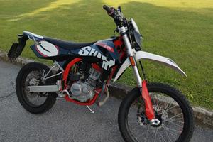 SWM RS 125 R FACTORY
