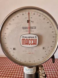 Bilancia italiana macchi