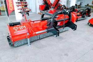 TRINCIA PER TRATTORI DAI 30 CV AI 200 CV MISURE DA