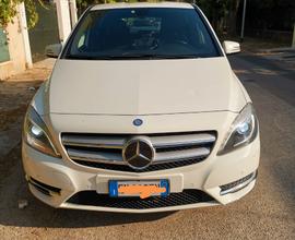 MERCEDES Classe B (W247) - 2012