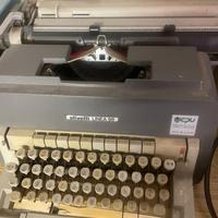 Macchina da scrivere Linea 98 olivetti