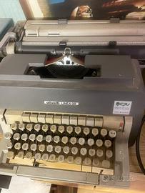 Macchina da scrivere Linea 98 olivetti