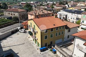 3 LOCALI A CALDIERO