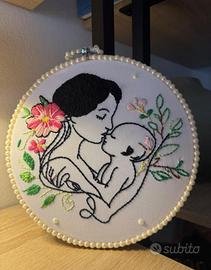 Quadro Ricamato a Mano Mamma e Bimbo