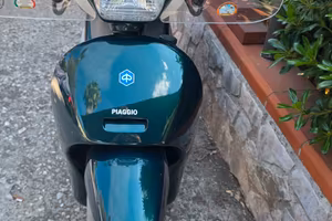 free piaggio 50 cc da vetrina