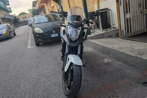 Honda NC 750 S CAMBIO AUTOMATICO