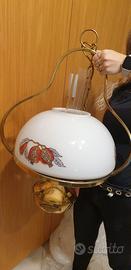 Lampadario in ottone con tasti di regolazione