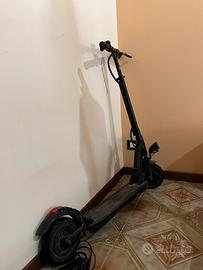 Monopattino Elettrico QLive