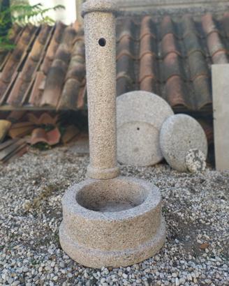 Fontana porta-rubinetto in Granito Rosa Naturale