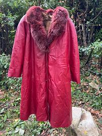Cappotto in pelle rossa con pelliccia
