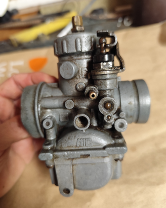 Carburatore mikuni 28
