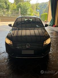 VOLKSWAGEN PASSAT 2012