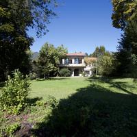 Ampio bilocale con terrazzo e giardino a Salò