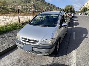 Opel Zafira 7 posti