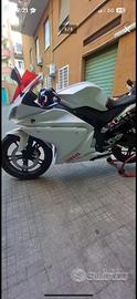 Yamaha r125