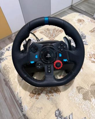 Volante Logitech G29 con pedaliera e cambio