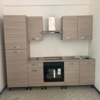 In riva al mare a Senigallia libero