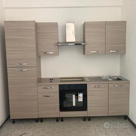 In riva al mare a Senigallia libero