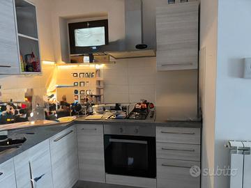 cucina completa di piano cottura e forno € 399
