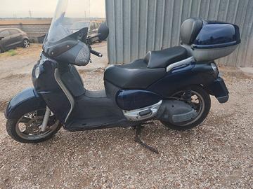 Aprilia scarabeo 500 gt