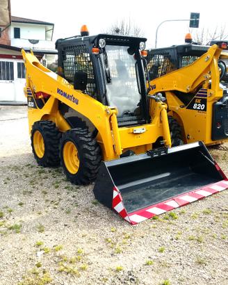 Pala compatta komatsu sk820-8e0 (nuova)