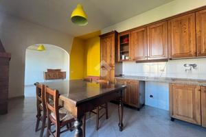 4 LOCALI A CAMPI BISENZIO