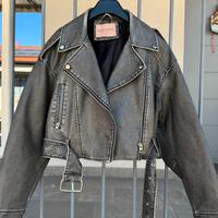 Giacca biker in ecopelle grigia con effetto invecc