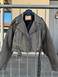 Giacca biker in ecopelle grigia con effetto invecc