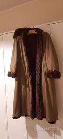 Cappotto reversibile con inserti in pelliccia