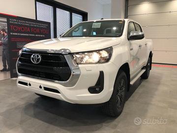 TOYOTA Hilux 2.4 D-4D 4WD 4 porte Double Cab Lou