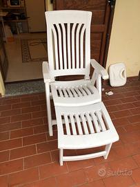 sdraio da giardino con poggiapiedi